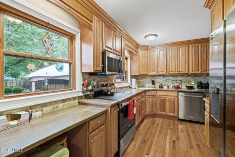 303 Wren Street Glenville NY 12302