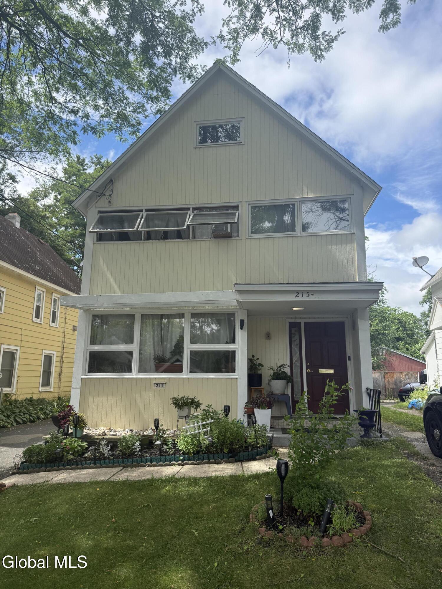 215 Elder Street Schenectady NY 12304