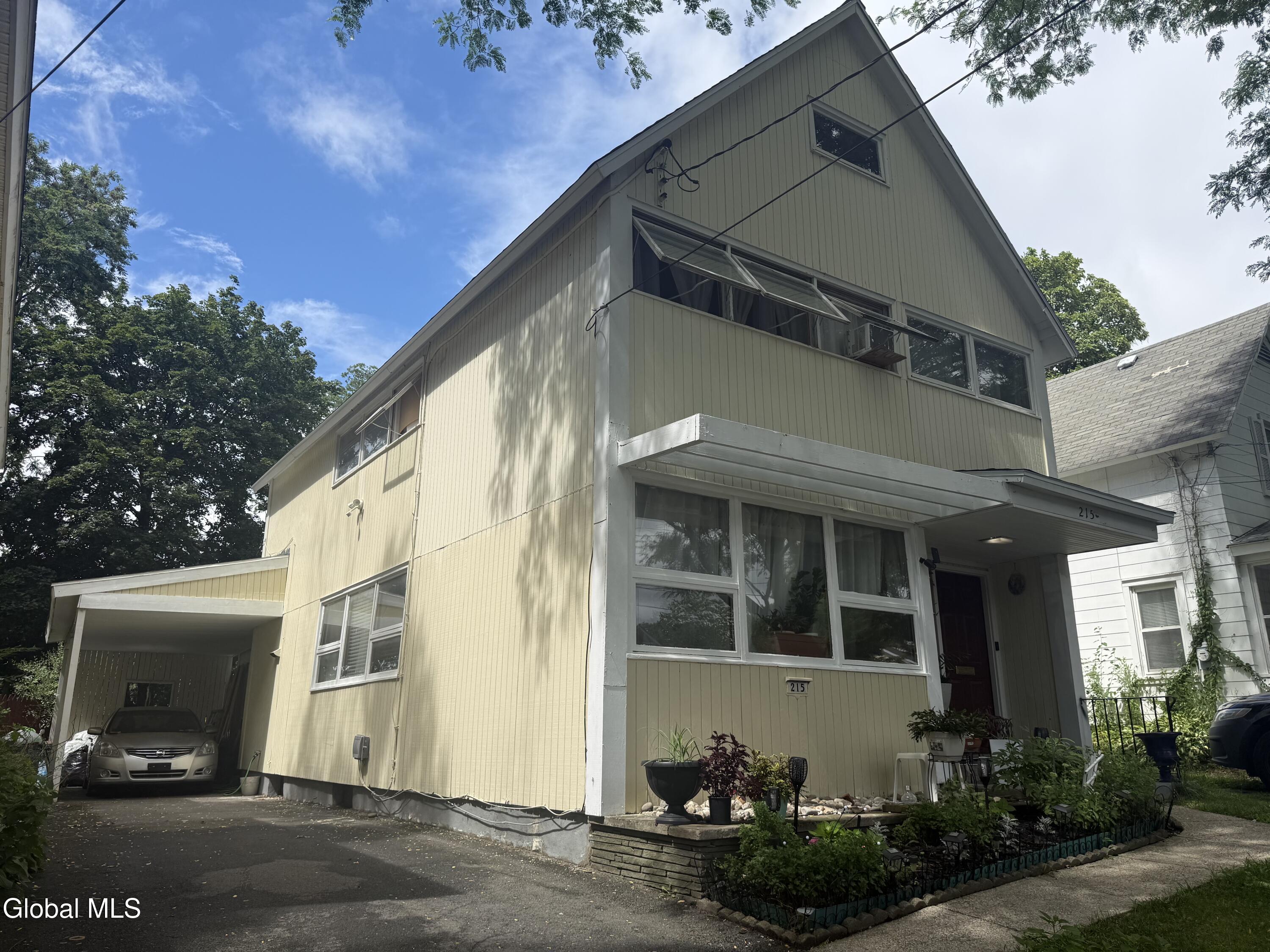 215 Elder Street Schenectady NY 12304