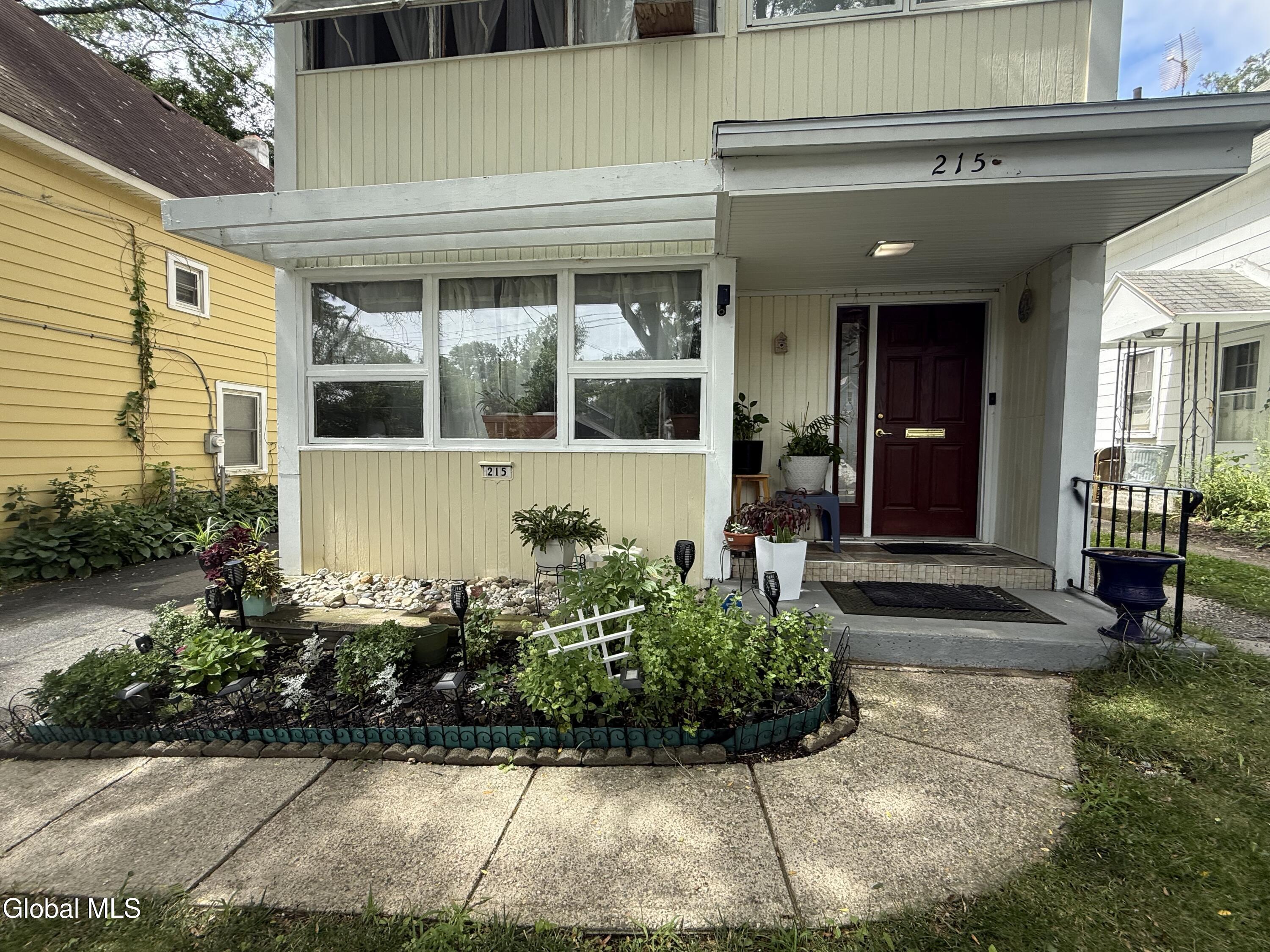 215 Elder Street Schenectady NY 12304