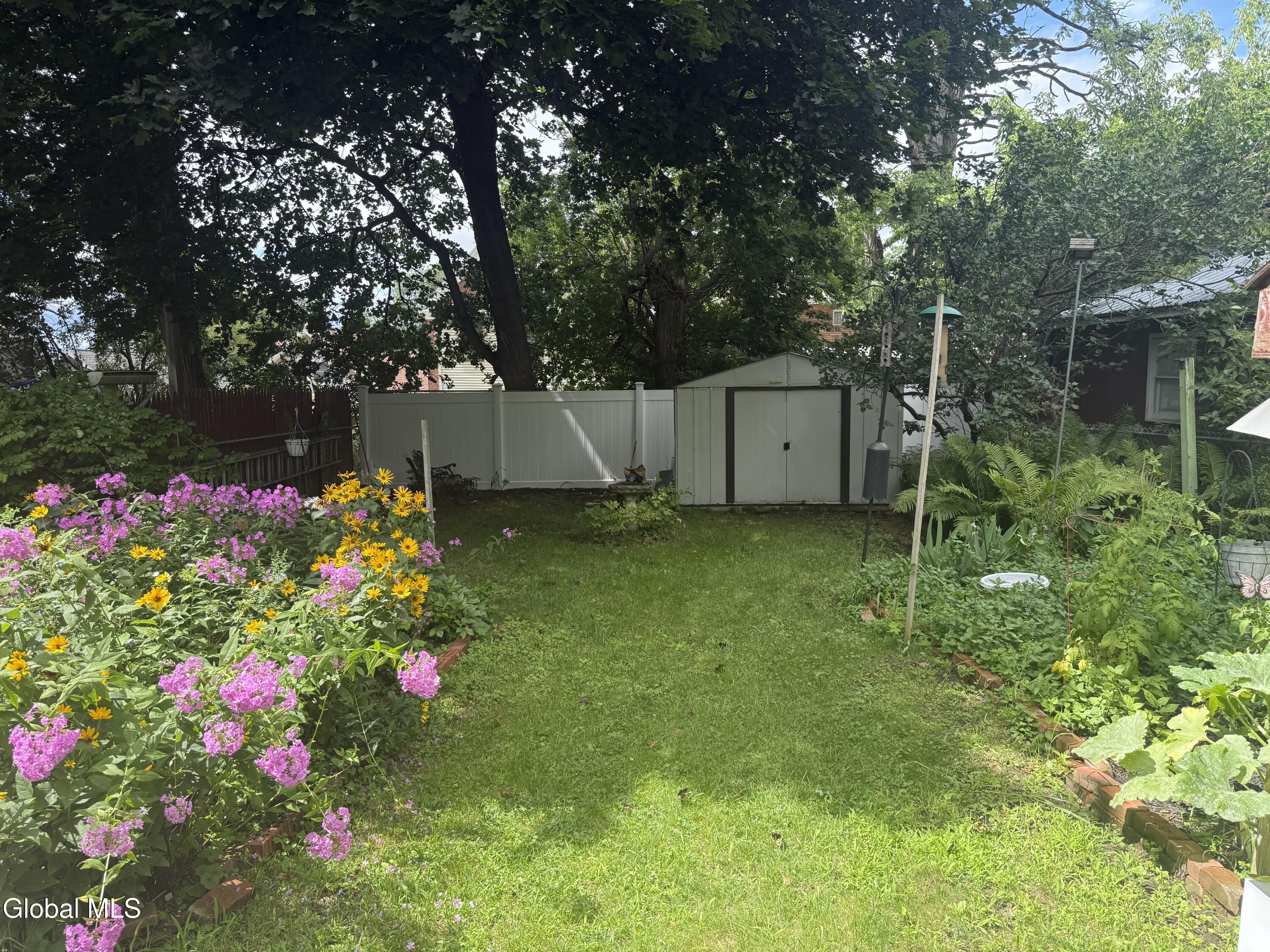 215 Elder Street Schenectady NY 12304