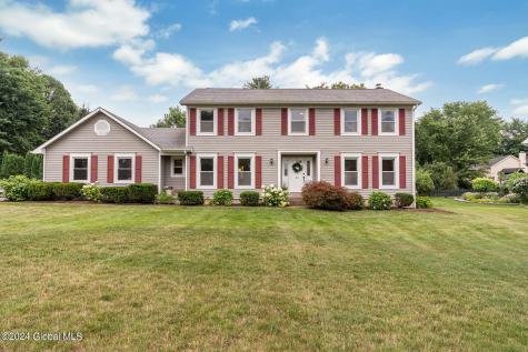 22 Macaulay Lane Niskayuna NY 12309