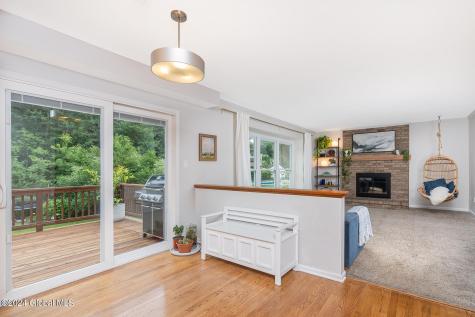 22 Macaulay Lane Niskayuna NY 12309