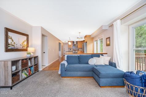 22 Macaulay Lane Niskayuna NY 12309