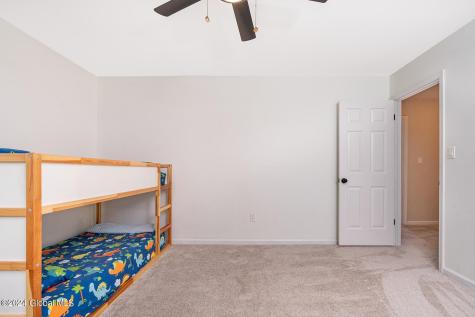 22 Macaulay Lane Niskayuna NY 12309