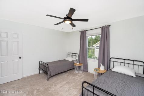 22 Macaulay Lane Niskayuna NY 12309