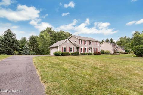 22 Macaulay Lane Niskayuna NY 12309