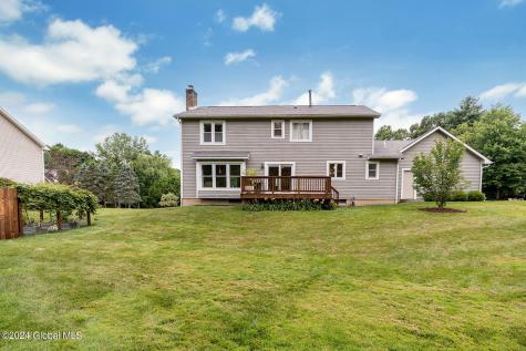 22 Macaulay Lane Niskayuna NY 12309