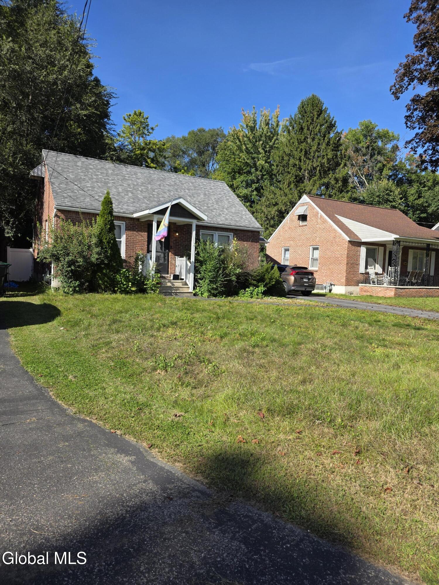 2133 Robinwood Avenue Schenectady NY 12306