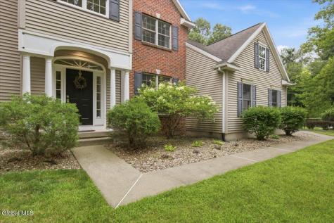 628 Vanderlyn Lane Slingerlands NY 12159