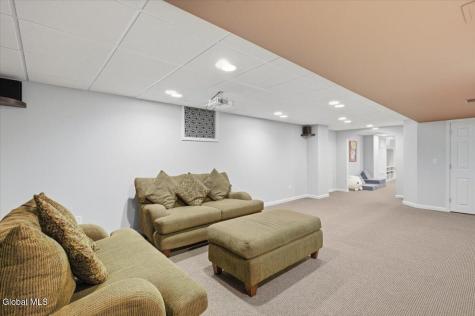 628 Vanderlyn Lane Slingerlands NY 12159