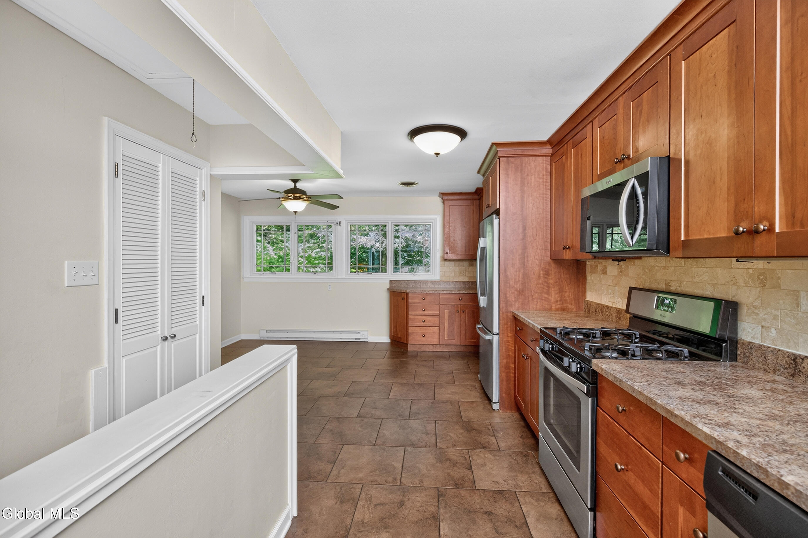 15 Lyons Avenue Delmar NY 12054