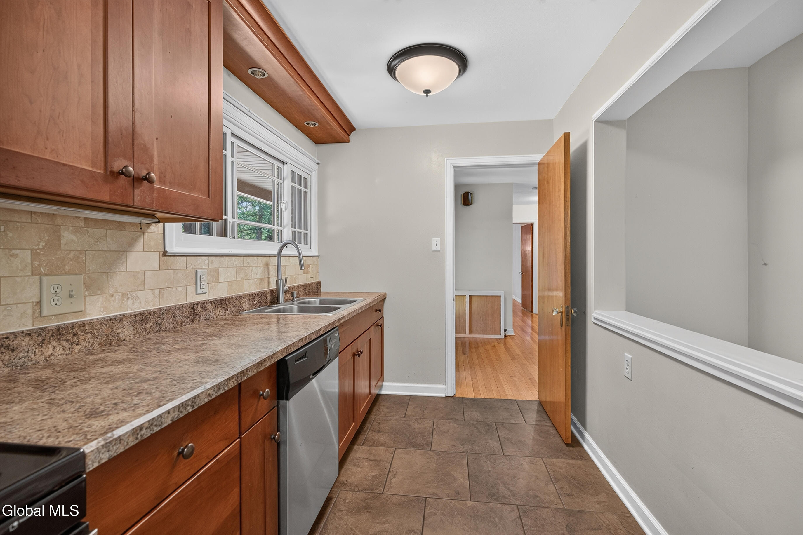 15 Lyons Avenue Delmar NY 12054