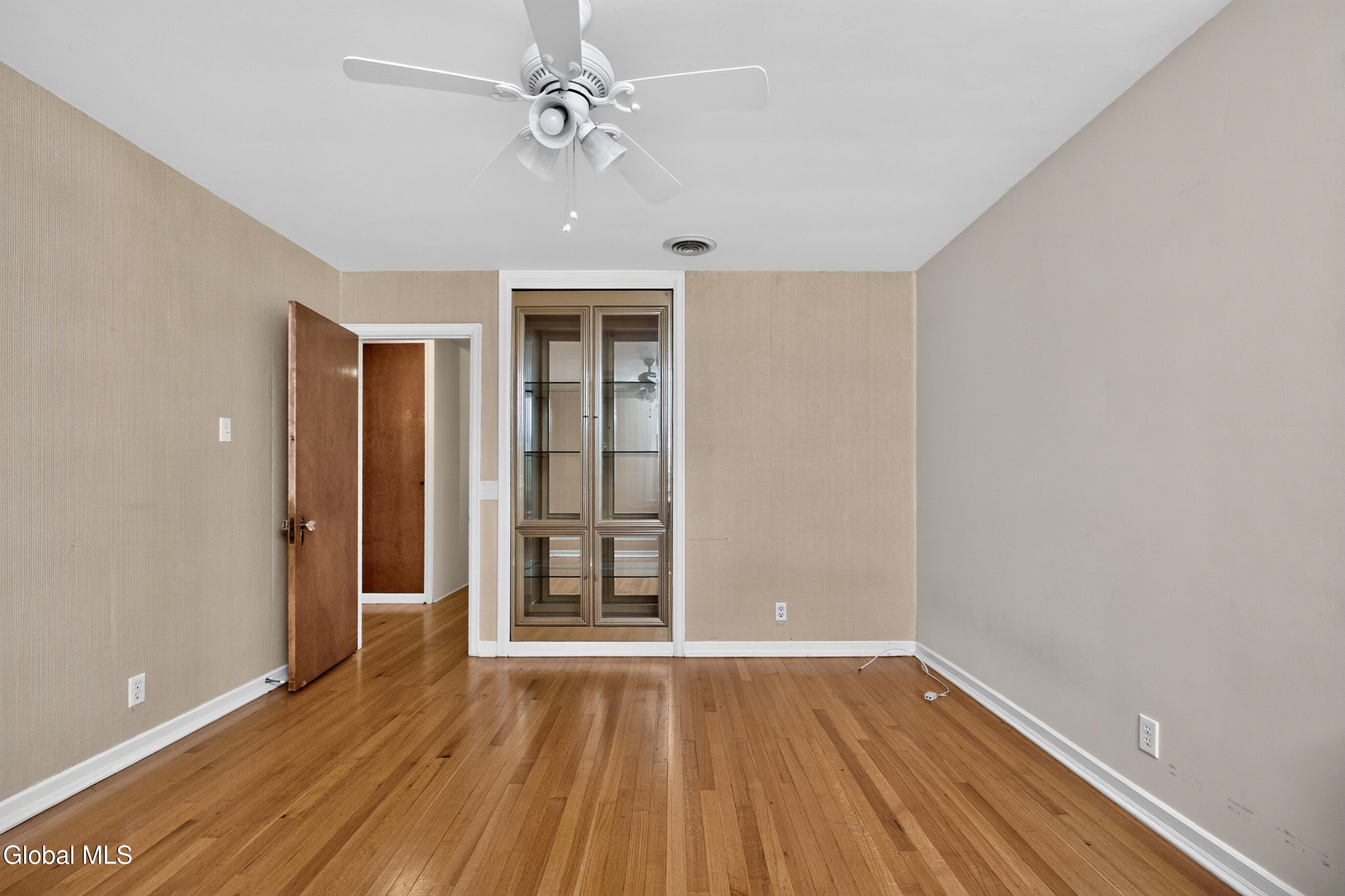 15 Lyons Avenue Delmar NY 12054