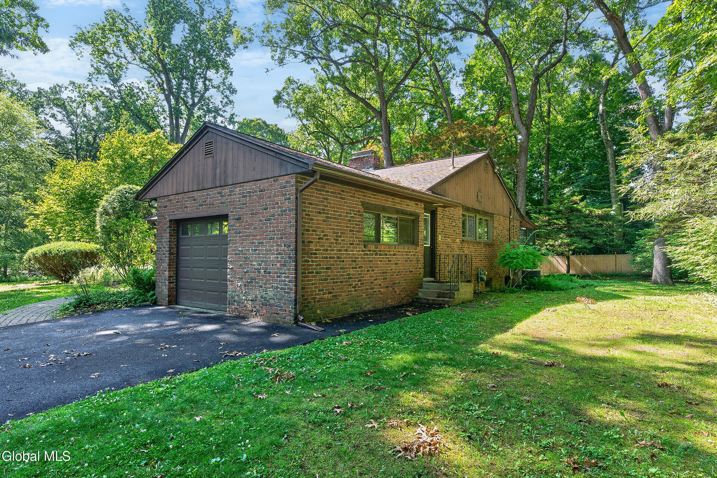 15 Lyons Avenue Delmar NY 12054