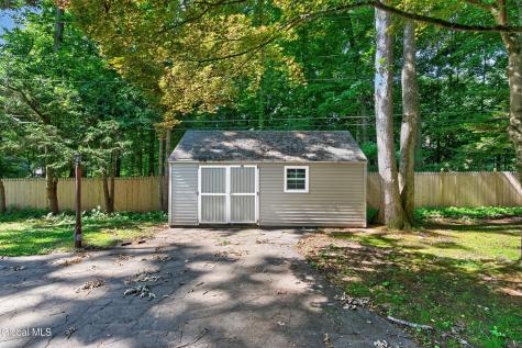 15 Lyons Avenue Delmar NY 12054