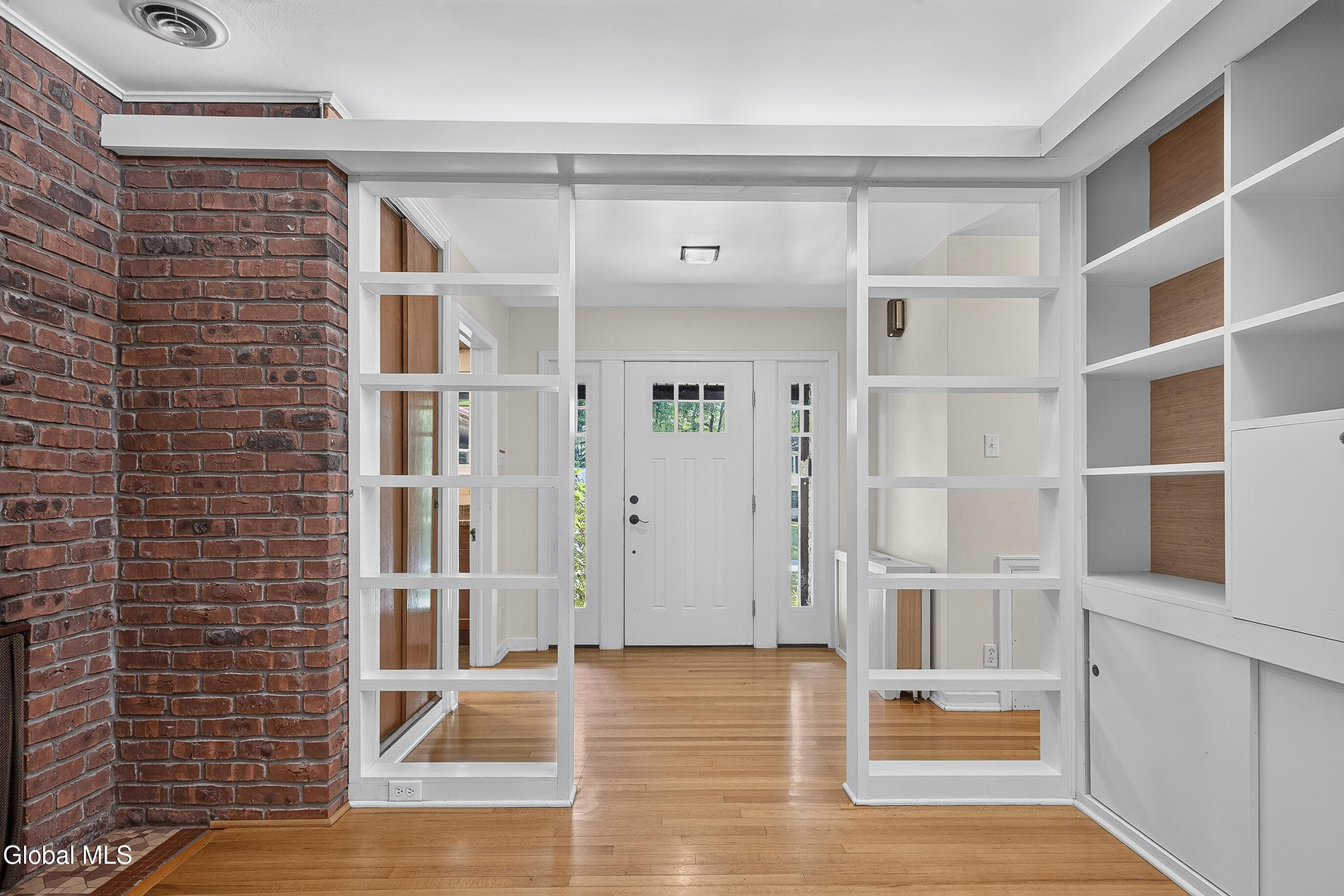 15 Lyons Avenue Delmar NY 12054