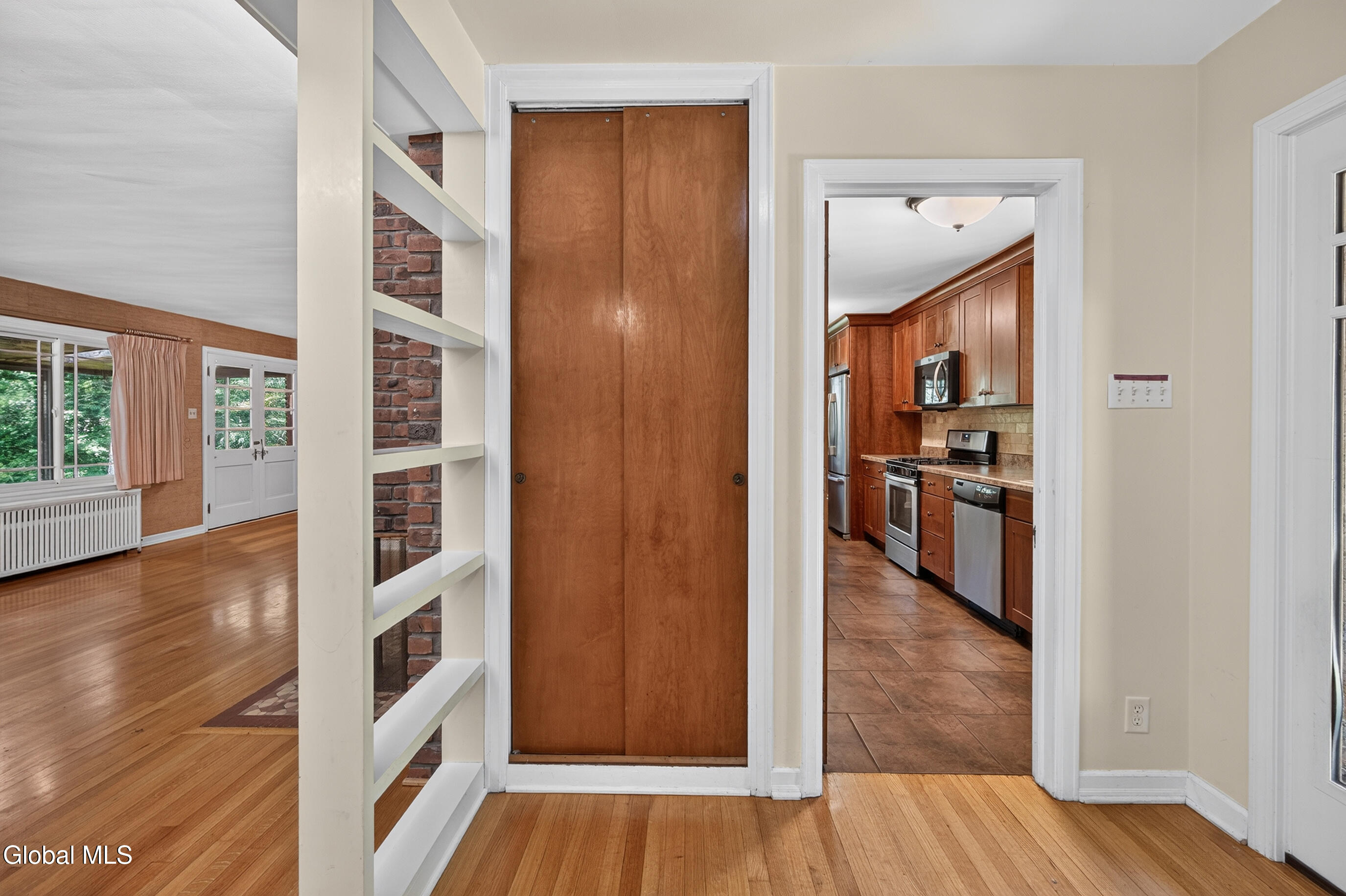 15 Lyons Avenue Delmar NY 12054