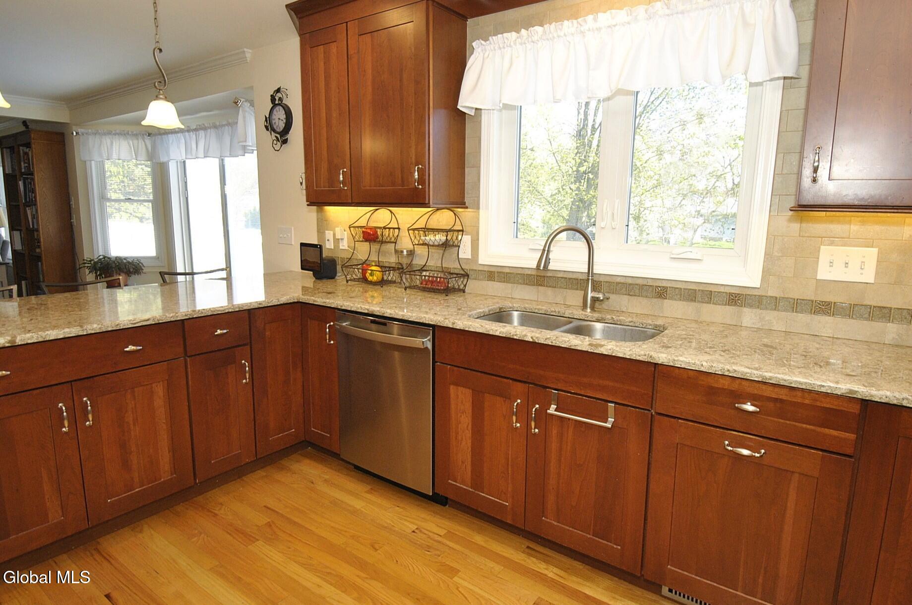 22 Woodridge Drive Loudonville NY 12211