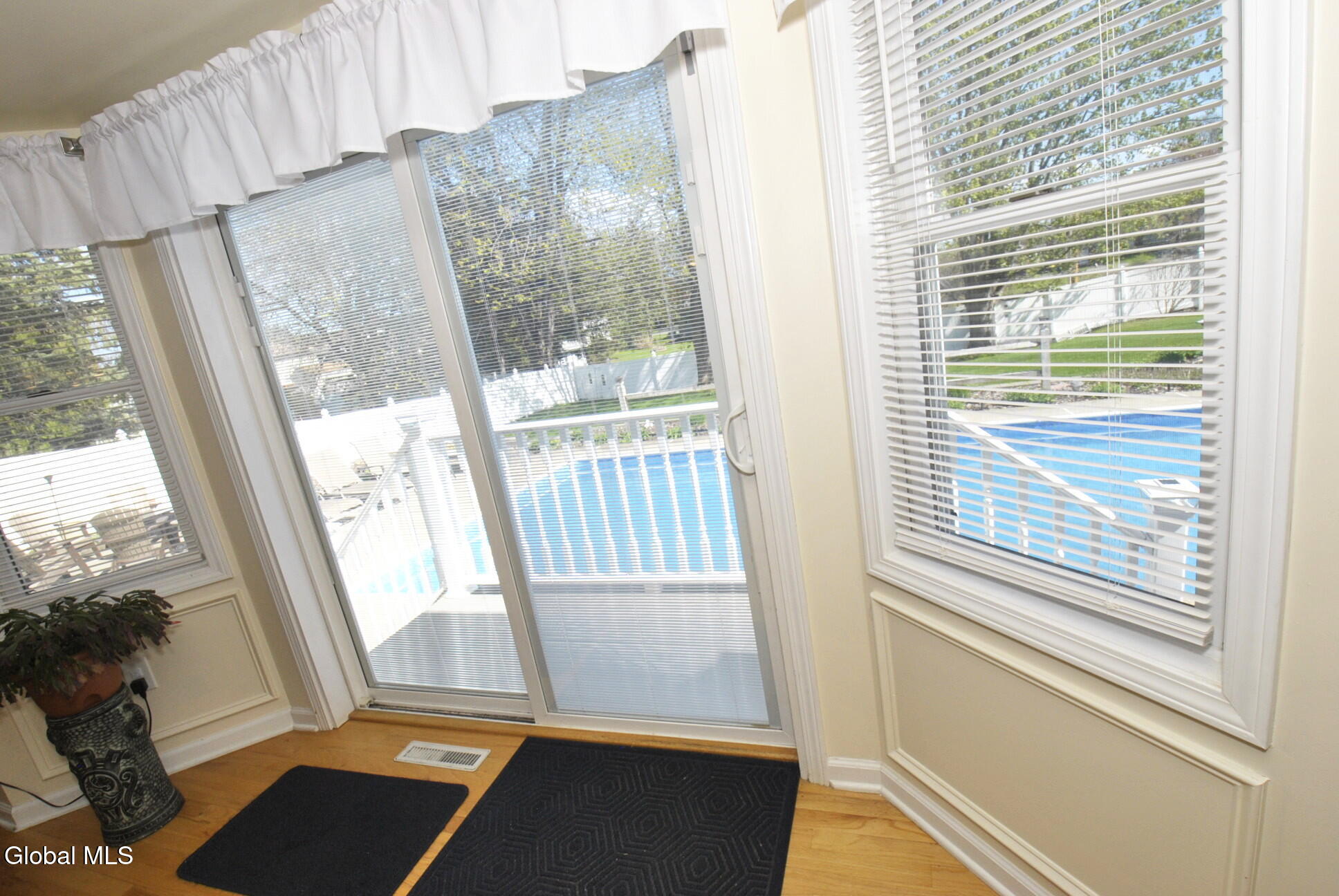 22 Woodridge Drive Loudonville NY 12211