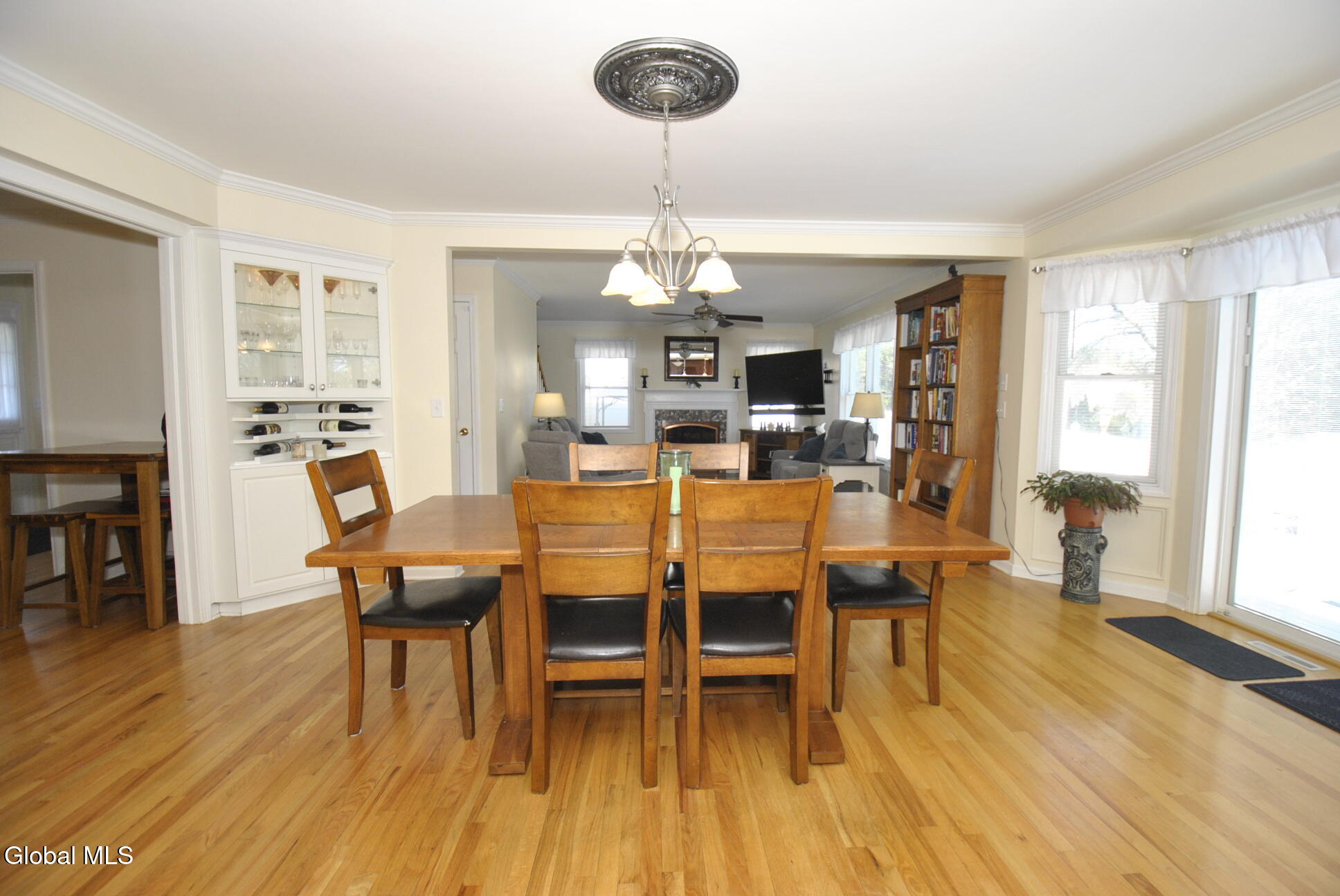 22 Woodridge Drive Loudonville NY 12211