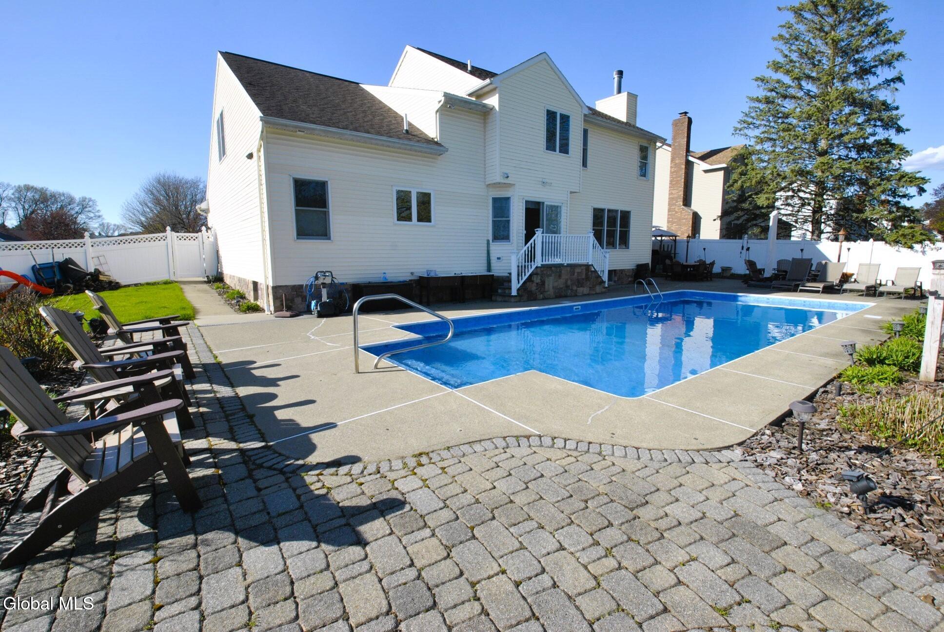 22 Woodridge Drive Loudonville NY 12211