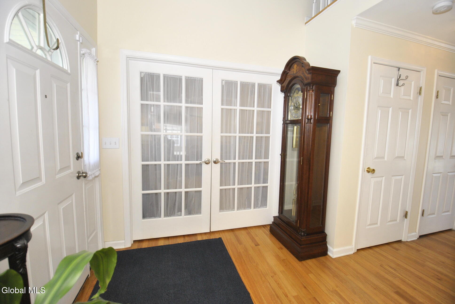 22 Woodridge Drive Loudonville NY 12211
