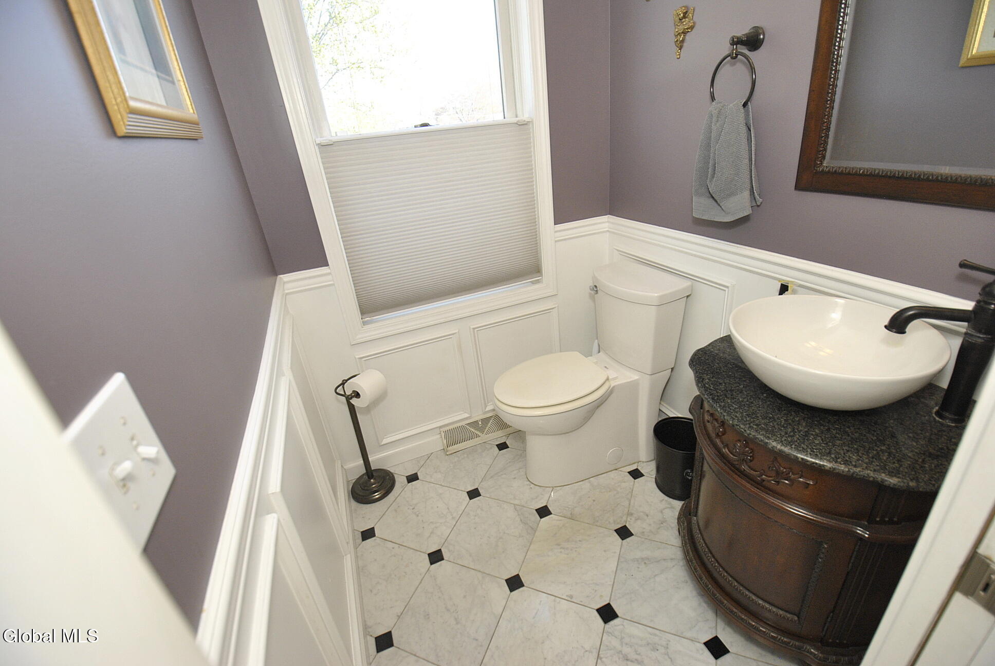 22 Woodridge Drive Loudonville NY 12211
