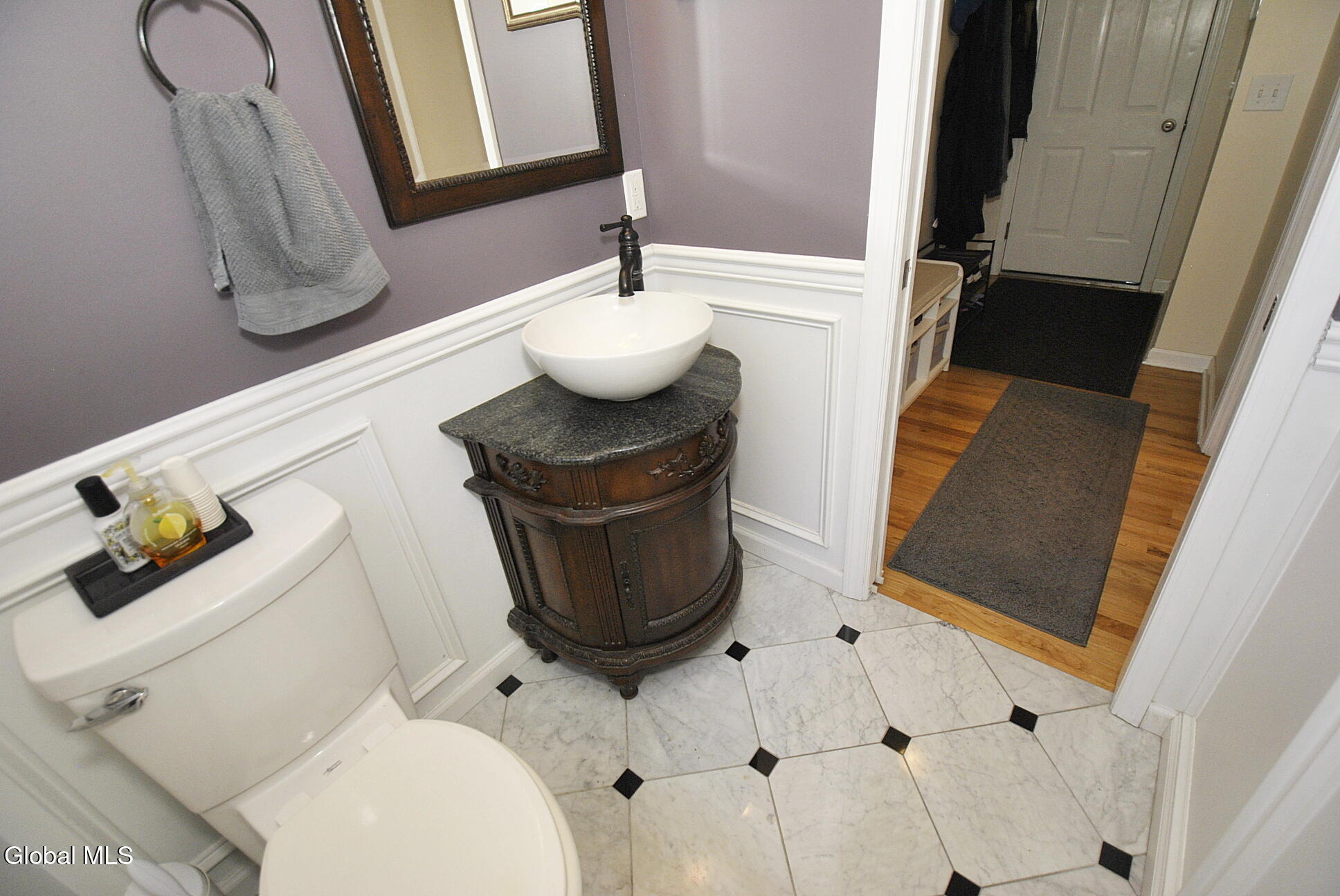 22 Woodridge Drive Loudonville NY 12211