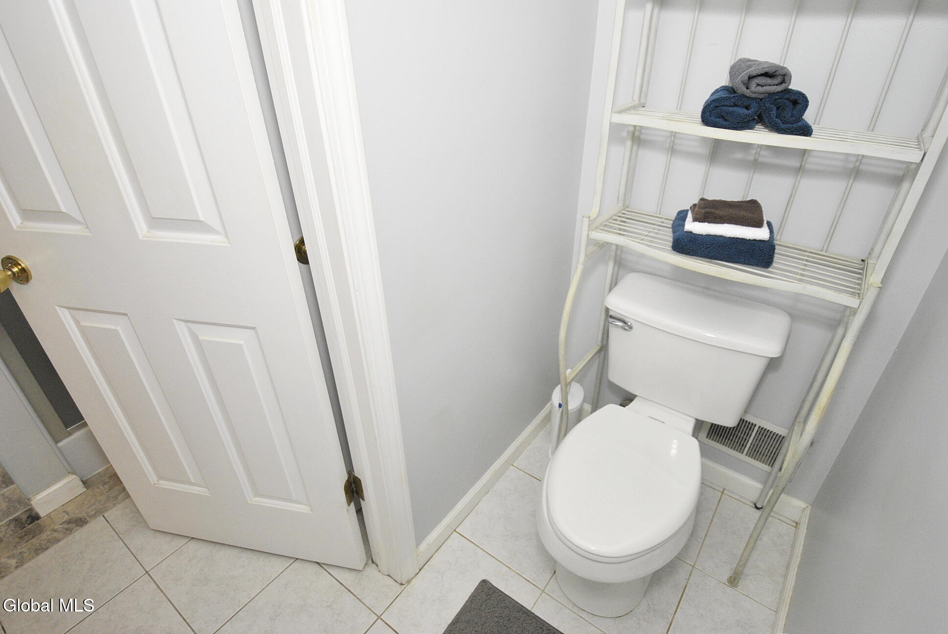 22 Woodridge Drive Loudonville NY 12211