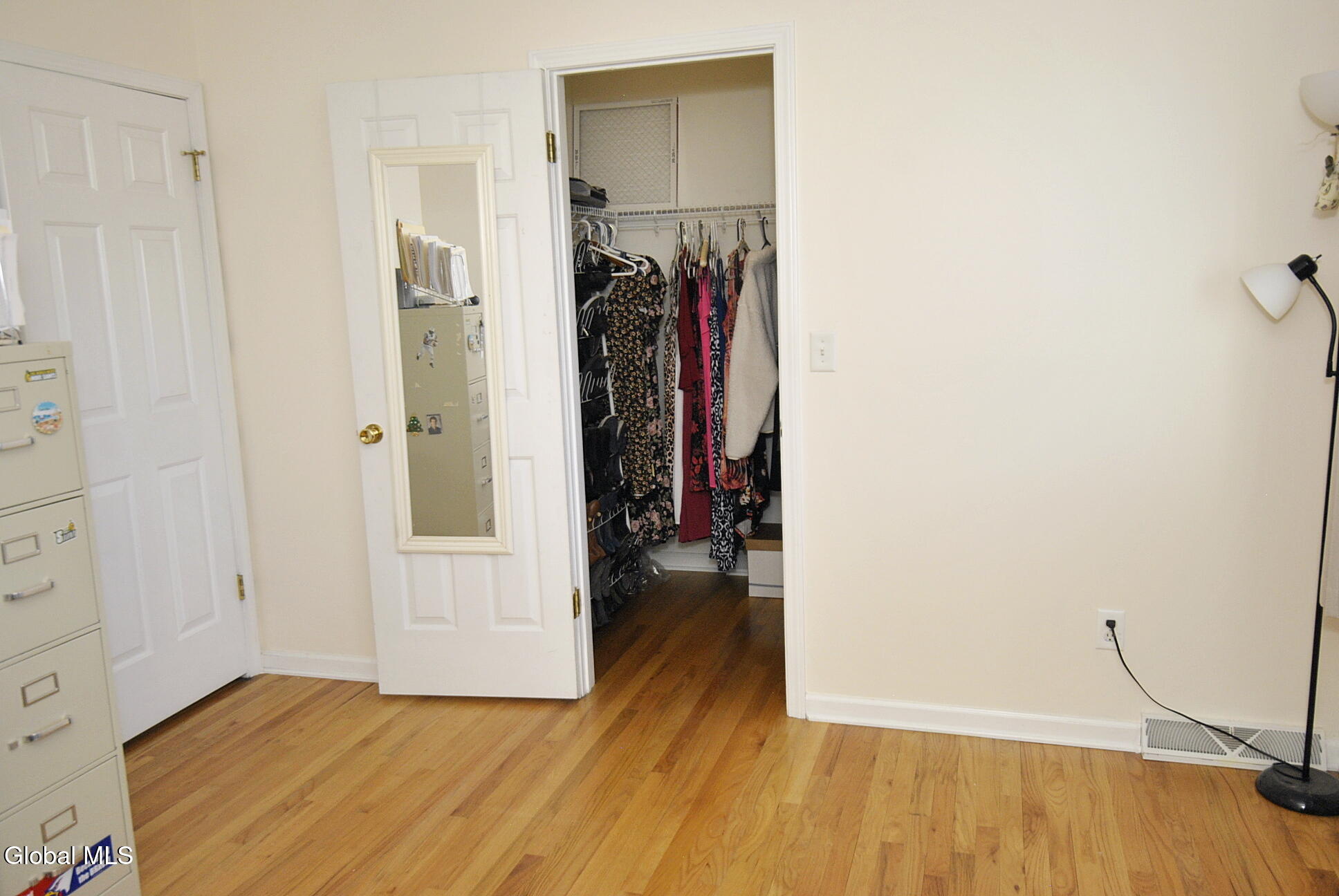 22 Woodridge Drive Loudonville NY 12211