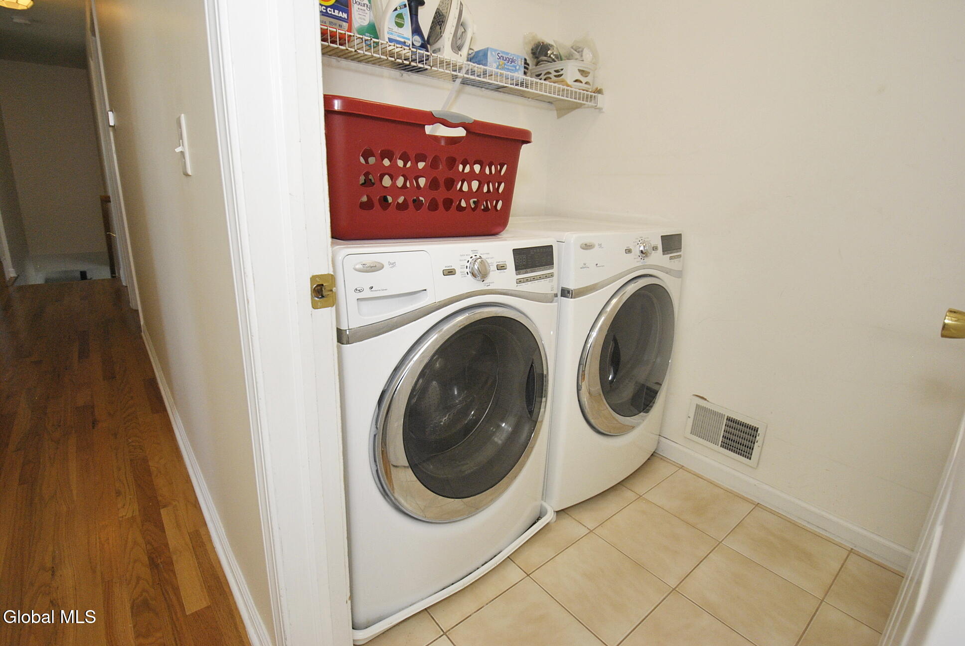 22 Woodridge Drive Loudonville NY 12211