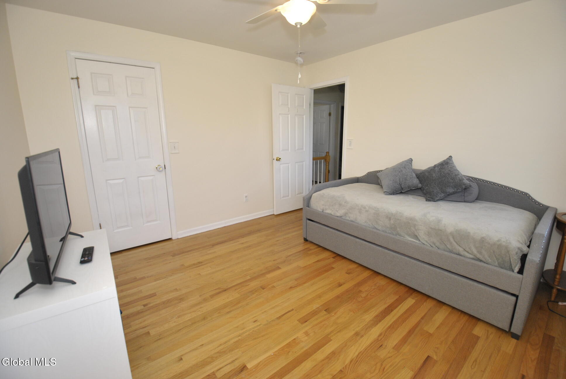 22 Woodridge Drive Loudonville NY 12211