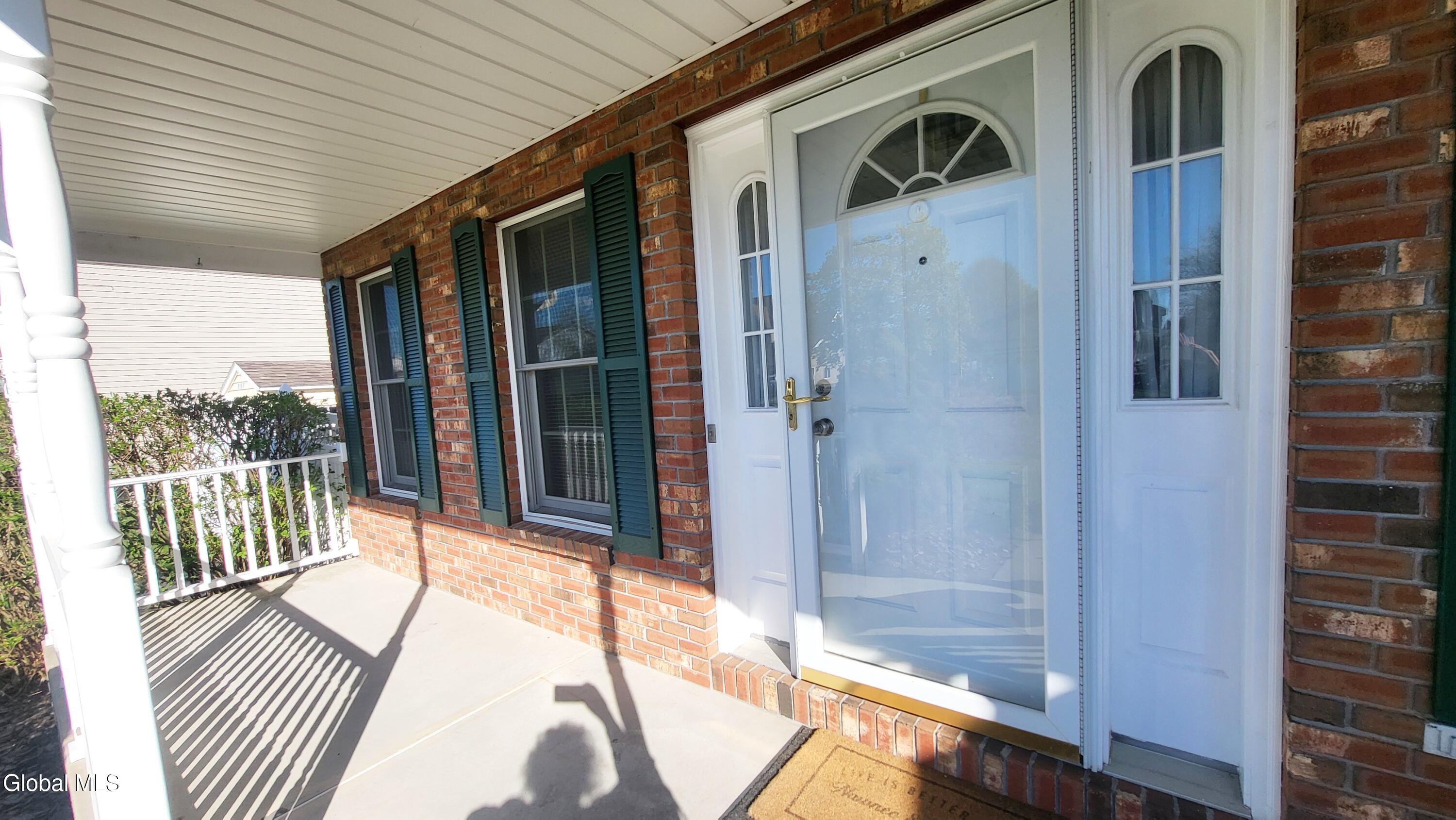 22 Woodridge Drive Loudonville NY 12211