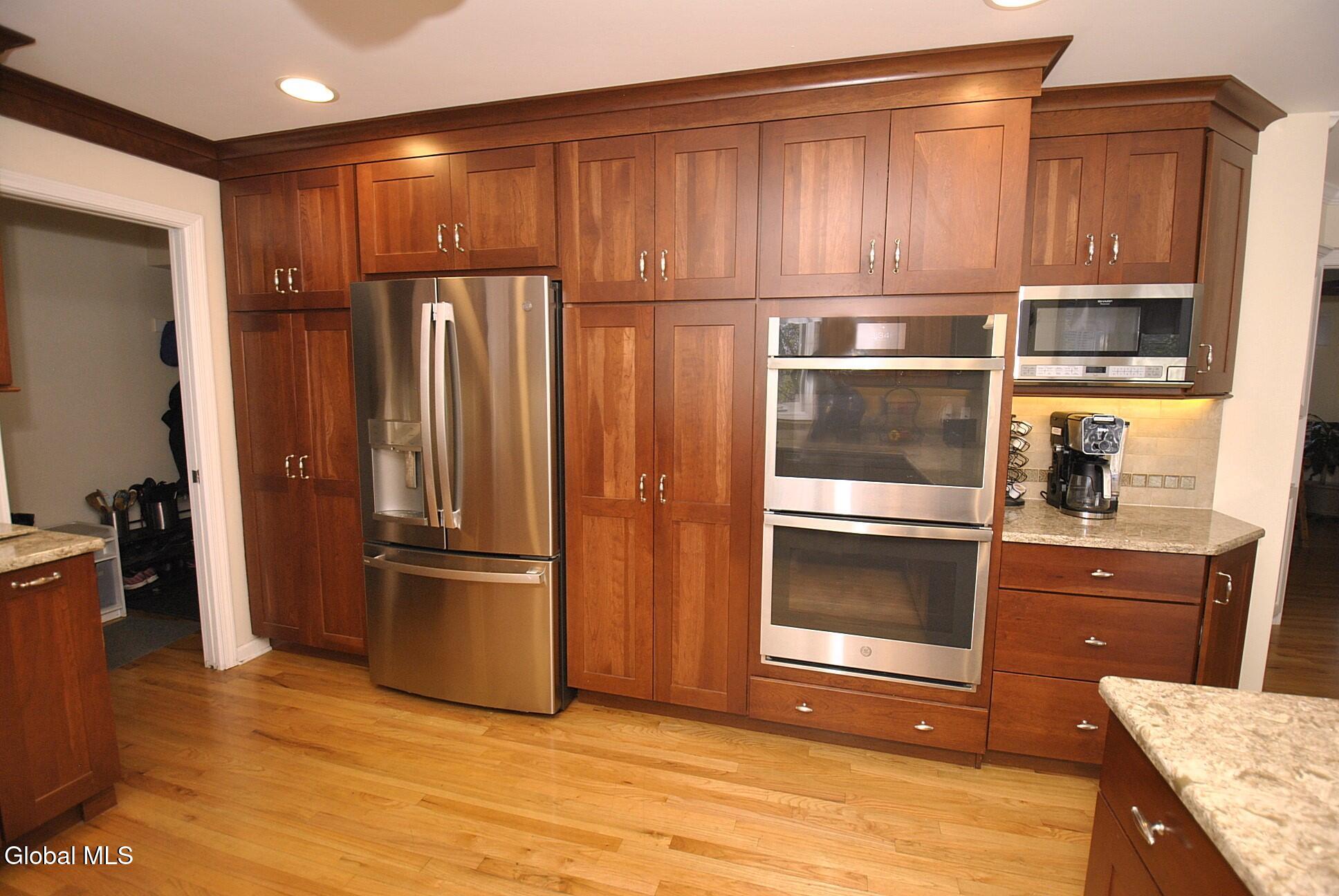 22 Woodridge Drive Loudonville NY 12211