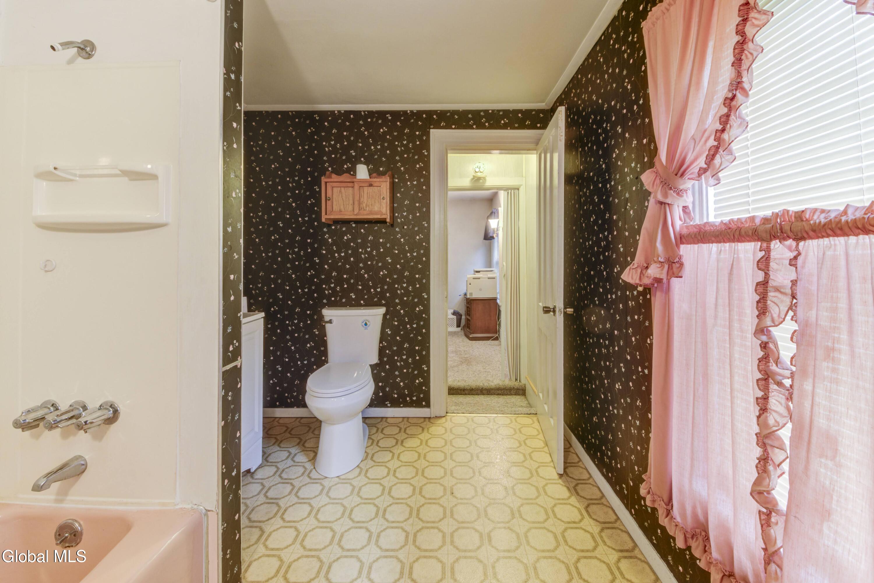 199 Bleecker Street Gloversville NY 12078