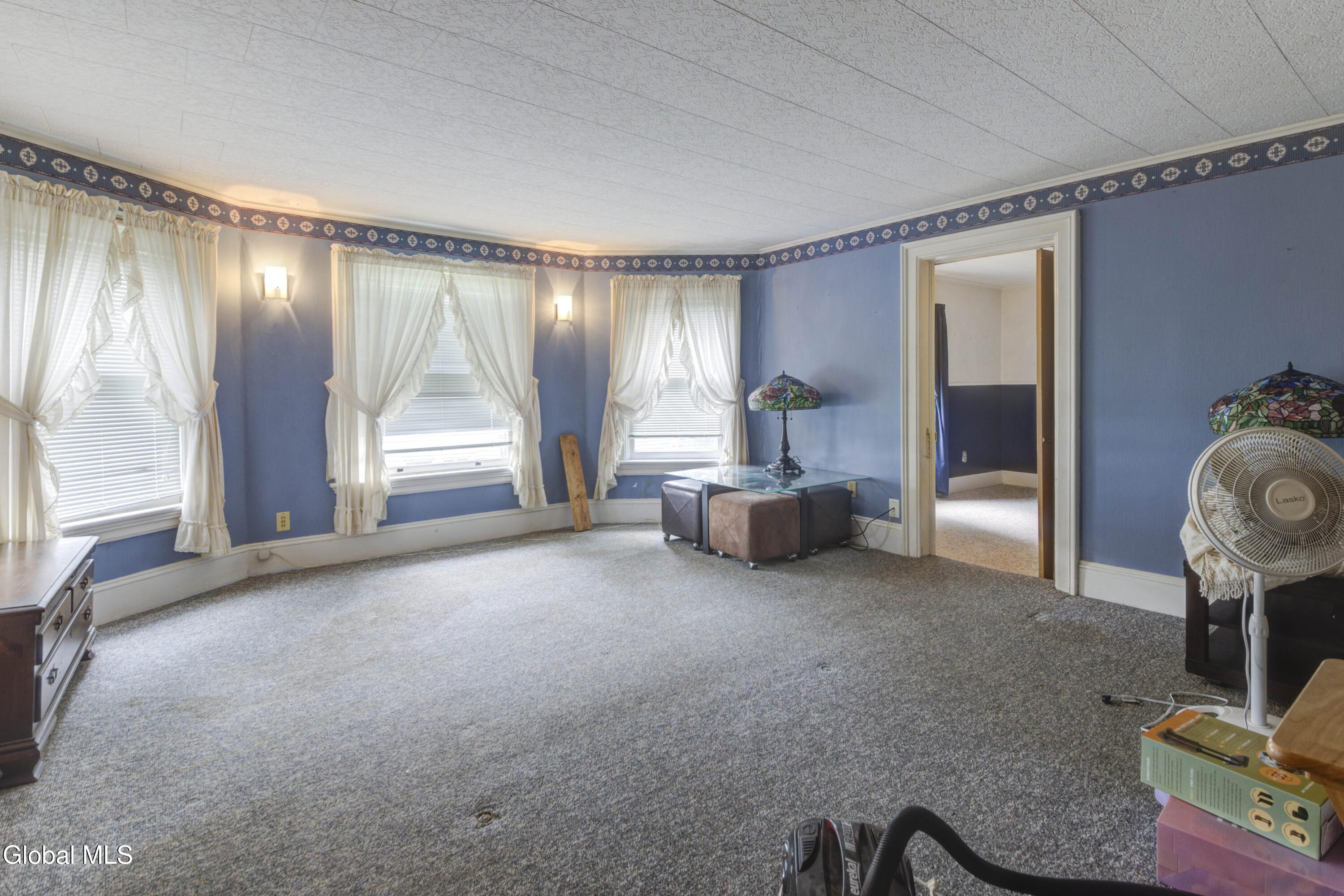 199 Bleecker Street Gloversville NY 12078