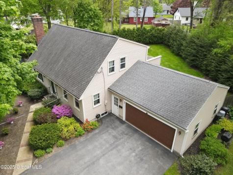 5 Moon Drive Saratoga Springs NY 12866