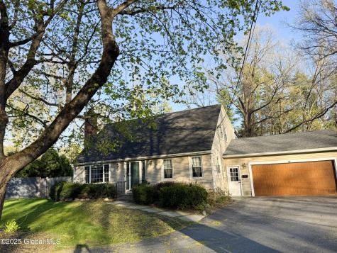 5 Moon Drive Saratoga Springs NY 12866