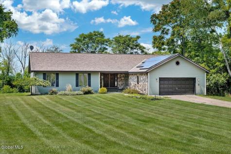 33 Oriel Lane East Greenbush NY 12144