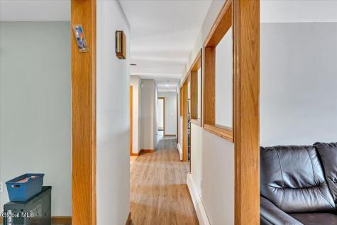 33 Oriel Lane East Greenbush NY 12144