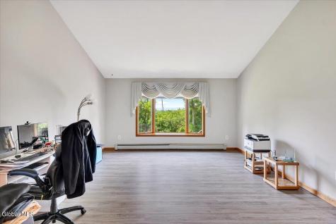 33 Oriel Lane East Greenbush NY 12144
