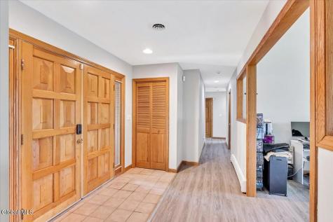 33 Oriel Lane East Greenbush NY 12144