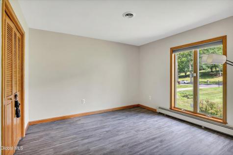 33 Oriel Lane East Greenbush NY 12144
