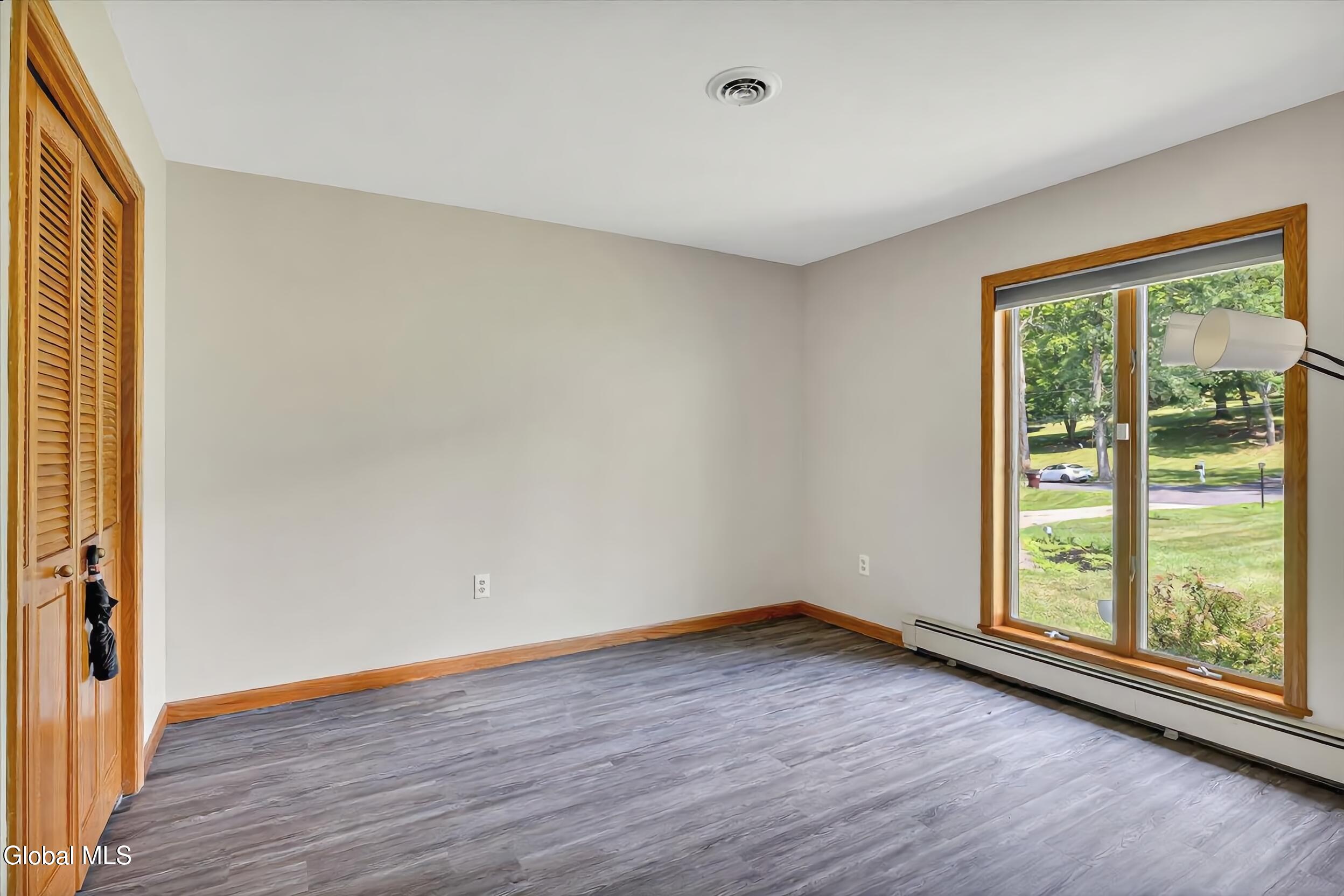 33 Oriel Lane East Greenbush NY 12144