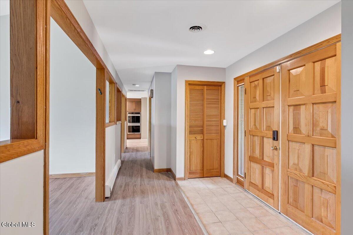 33 Oriel Lane East Greenbush NY 12144