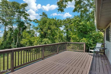 33 Oriel Lane East Greenbush NY 12144