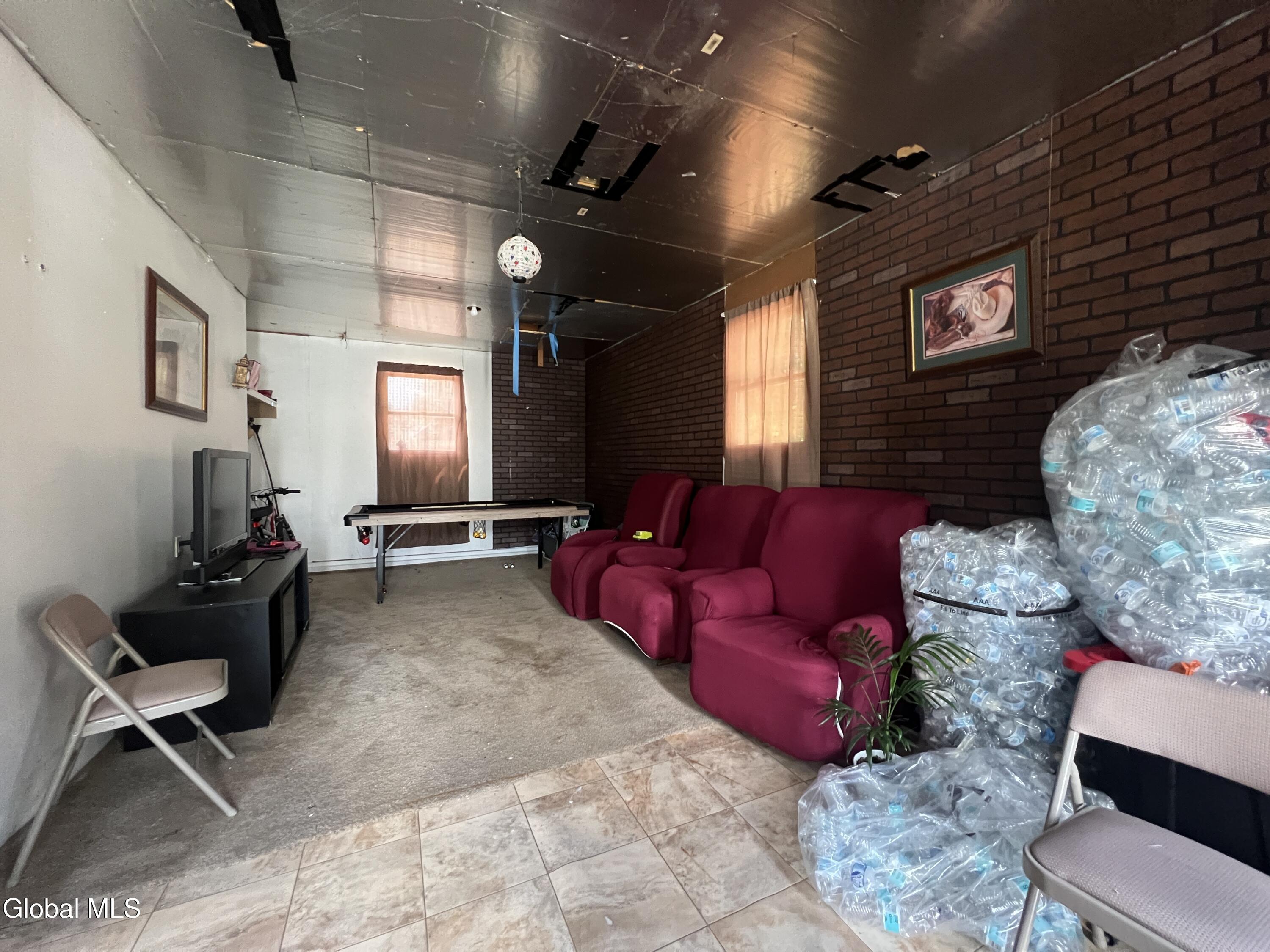 1384 Lawn Avenue Schenectady NY 12306
