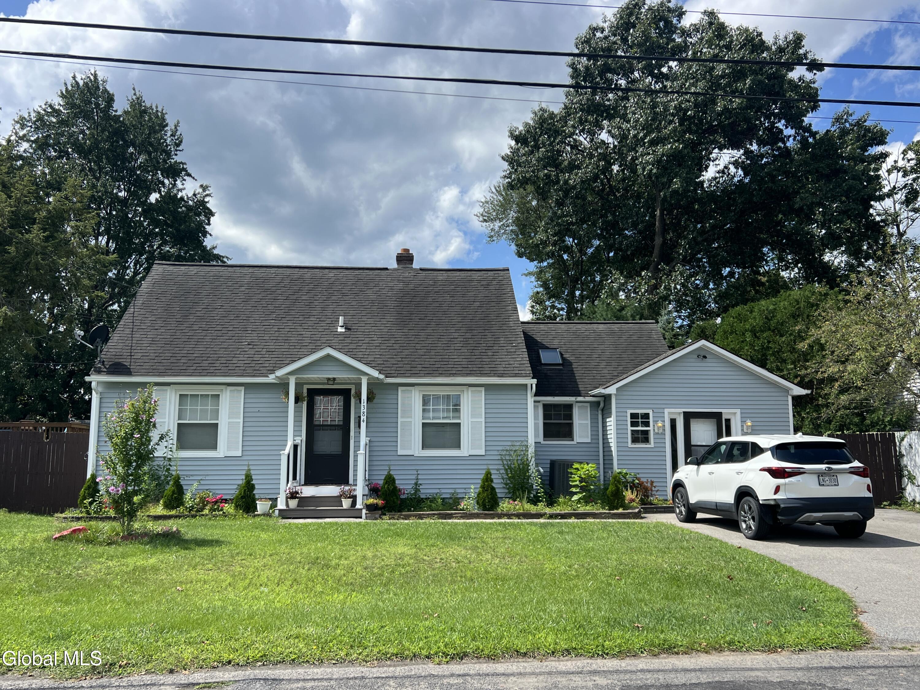 1384 Lawn Avenue Schenectady NY 12306