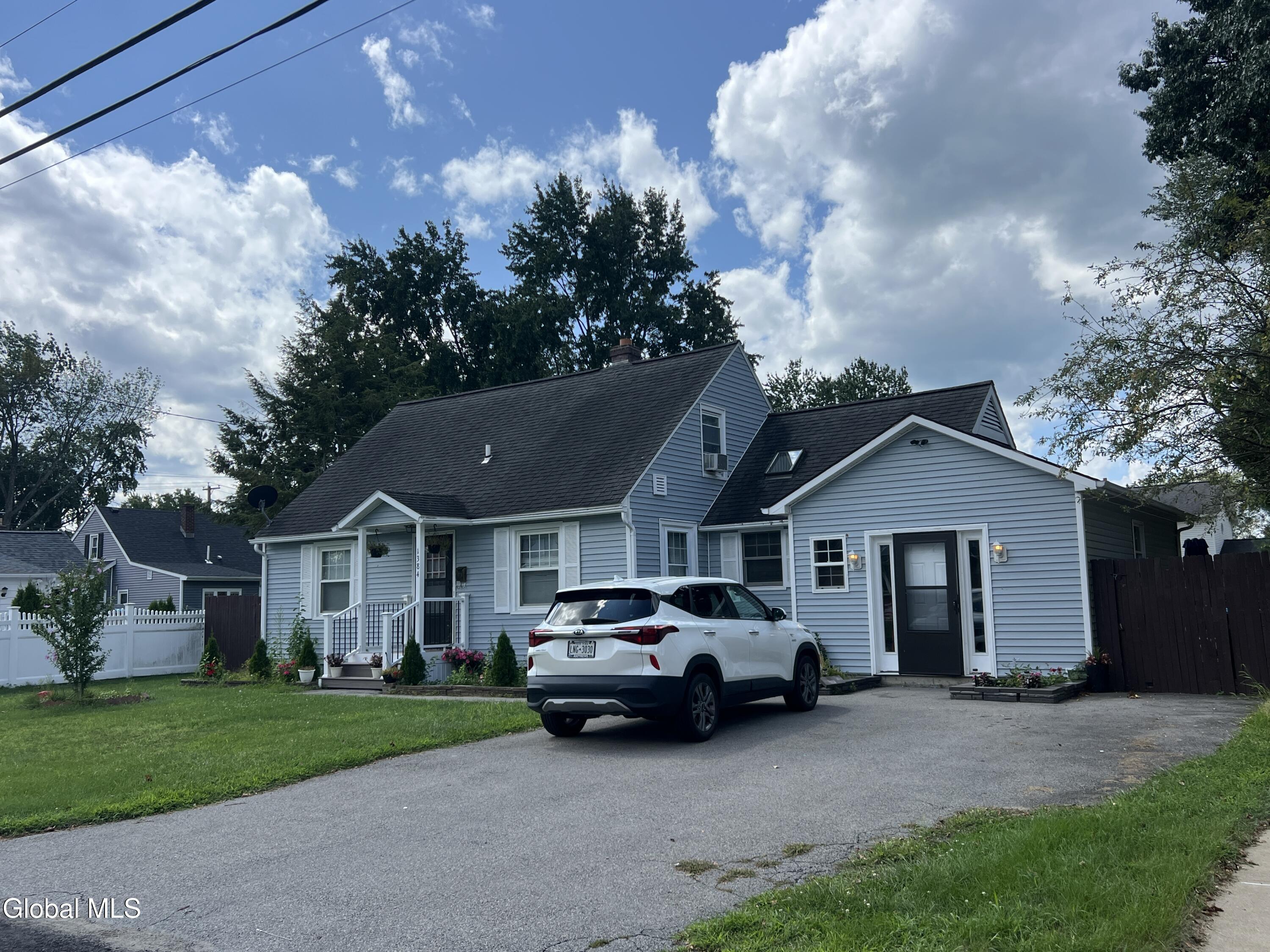 1384 Lawn Avenue Schenectady NY 12306